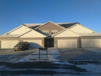 500 Sturges St, Columbus, WI 53925