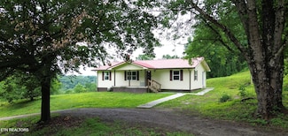 550 N 13th St, La Follette, TN 37766