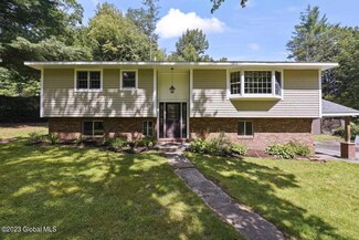150 Edgewood Dr, Averill Park, NY 12018