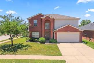 1816 Two Hawks Dr, Fort Worth, TX 76131