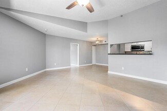 103 Yacht Club Way Unit 305, Hypoluxo, FL 33462