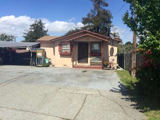 41 Airport Rd Unit D, Freedom, CA 95019