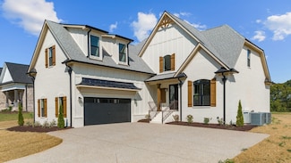 670 Bass Rd, Bethpage, TN 37022