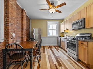 457 Washington St Unit 4, Newton, MA 02458