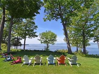 349 Morgan Dr, Shelburne, VT 05482