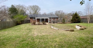 504 Spring Ln, Columbia, TN 38401