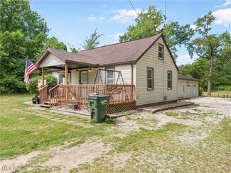5813 Brinker St SW, Navarre, OH 44662
