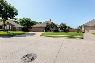 1029 White Marlin Dr, Burleson, TX 76028