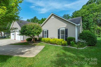 16 Red Barn Ln, Fletcher, NC 28732