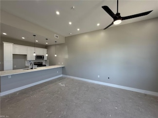 332 34th St Unit 113, Newport News, VA 23607
