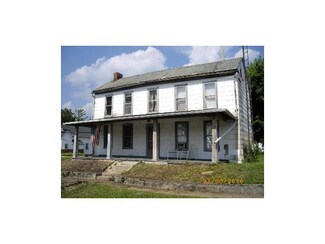 260 N Main St, New Holland, OH 43145