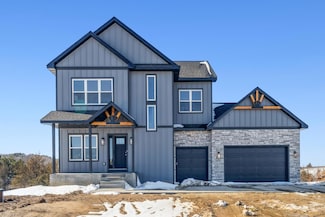 404 Moelter Ln, Troy Township, WI 54016