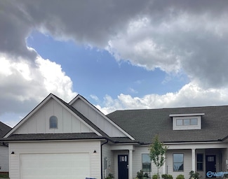 231 Paca Ln, Huntsville, AL 35811