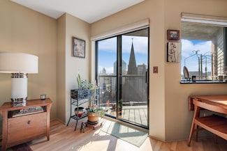 78 10th St E Unit R1002, Saint Paul, MN 55101