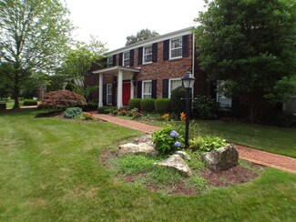 8812 Nottingham Pkwy, Louisville, KY 40222