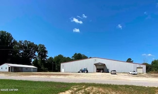 96 Camper Rd, Decaturville, TN 38329