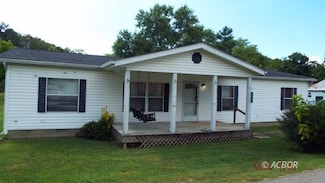 18041 Pythian St, Union Furnace, OH 43158