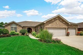 213 Buttercup Ln, Dyer, IN 46311