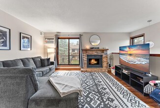 2071 Parkside Dr Unit 30, Saint Paul, MN 55119