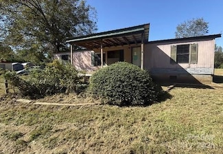 2297 Swanson Rd, Crouse, NC 28033