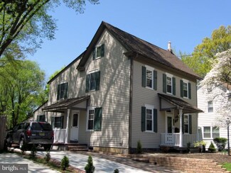 208 Locust St, Moorestown, NJ 08057