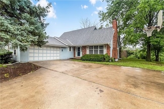 11445 W 106th St, Overland Park, KS 66214