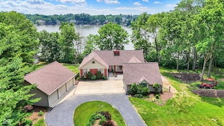 22 Point Ln, Arcadia, IN 46030