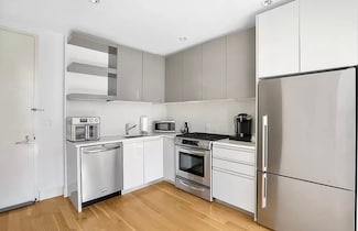 2-26 50th Ave Unit 7-A, New York, NY 11101