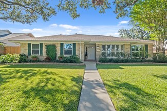 7907 Burning Hills Dr, Houston, TX 77071