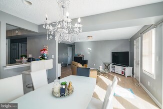 613 Society Hill Blvd, Cherry Hill, NJ 08003