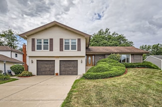 2S170 Stratford Rd, Glen Ellyn, IL 60137