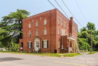 203 W Liberty St, York, SC 29745