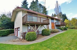 4550 NW Inverness Ct, Bremerton, WA 98312