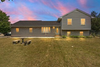 3055 Ramblewood St, Portage, IN 46368