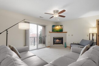 8510 Greenway Blvd Unit 207, Middleton, WI 53562