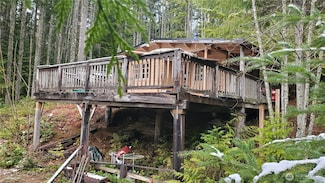 2001 Dow Mountain Rd, Hoodsport, WA 98548
