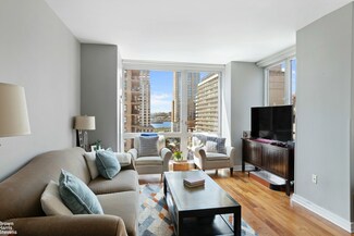 200 W End Ave Unit 8C, New York, NY 10023