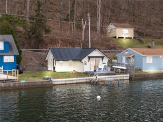 393 W Lake Rd, de Ruyter, NY 13052