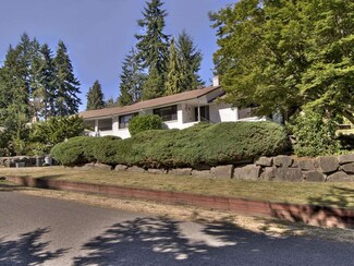 553 NE 130th St, Seattle, WA 98125