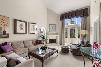 1133 9th St Unit 301, Santa Monica, CA 90403