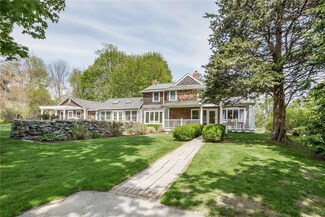 170 Champlin Rd, Saunderstown, RI 02874