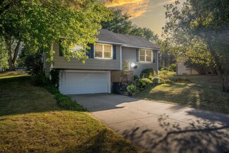 112106 Haering Cir, Chaska, MN 55318