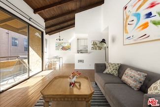 11743 Darlington Ave Unit 8, Los Angeles, CA 90049