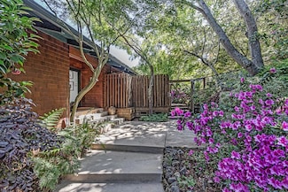 300 Cervantes Rd, Portola Valley, CA 94028
