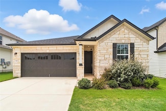 660 Seabiscuit Dr, Jarrell, TX 76537