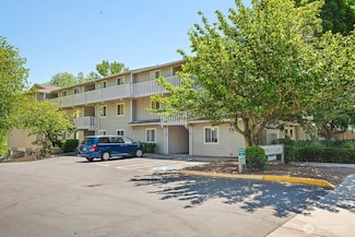 18200 73rd Ave NE Unit B205, Kenmore, WA 98028