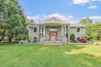229 Mohegan Rd, Shelton, CT 06484