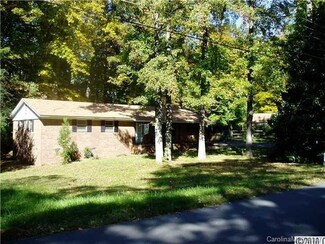 5211 Hoover Dr, Charlotte, NC 28269