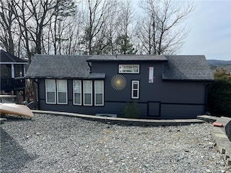222 Badin View Dr, New London, NC 28127