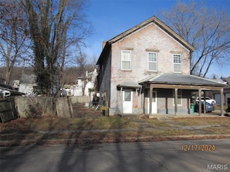 1101 S Carolina St, Louisiana, MO 63353
